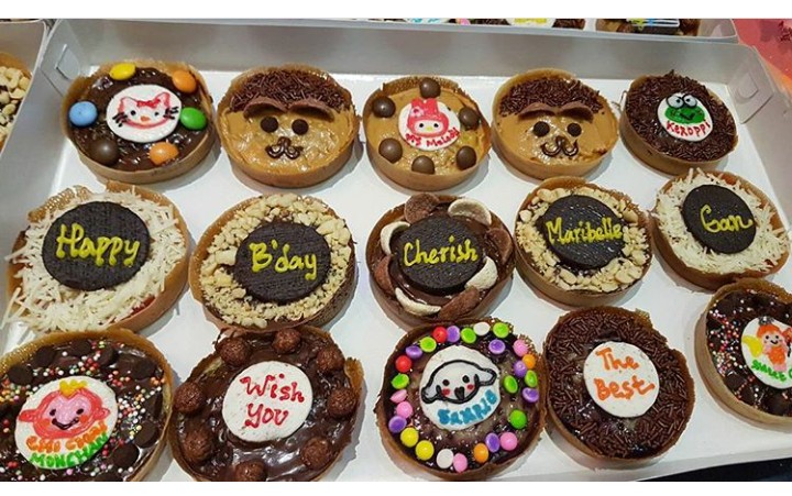 Venny Junafiah Jeli Membaca Peluang Usaha Martabak Mini